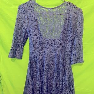 Junior’s Lace dress